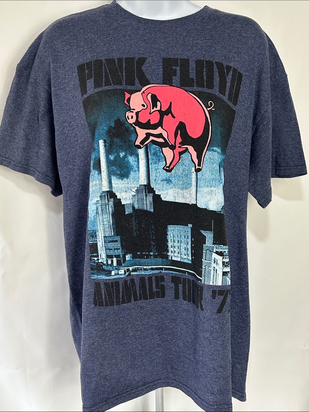 Pink Floyd Animals Tour Album Cover Graphic Women’s Size Large Blue T Shirt